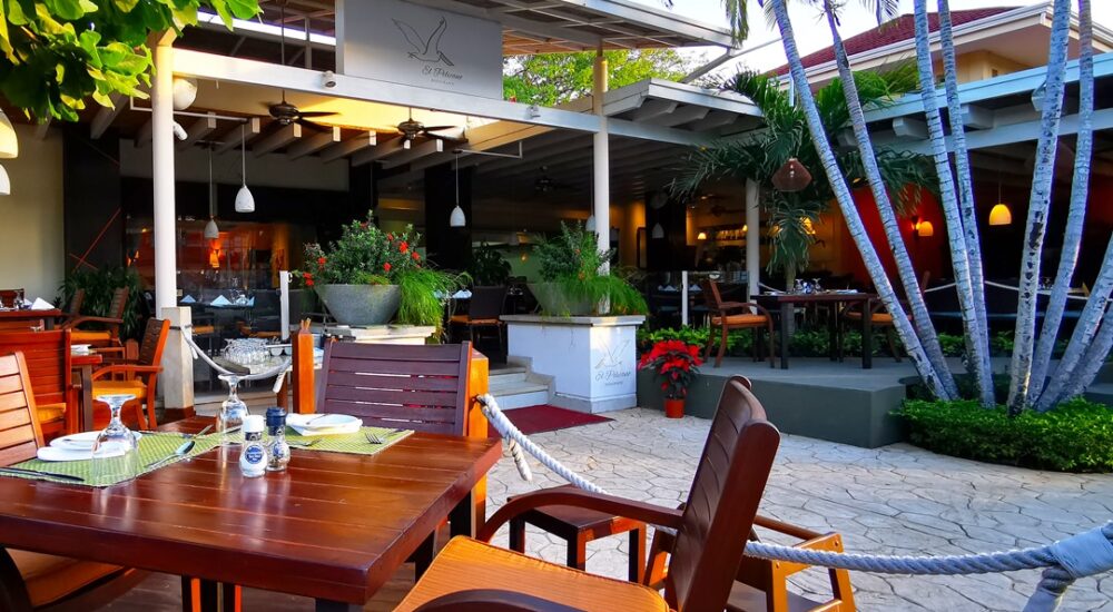 El Pelicano Restaurant at Tamarindo Diria