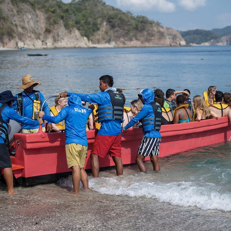 Puntarenas-CostaCat-IslaTortuga-2024-Vendor24 Large