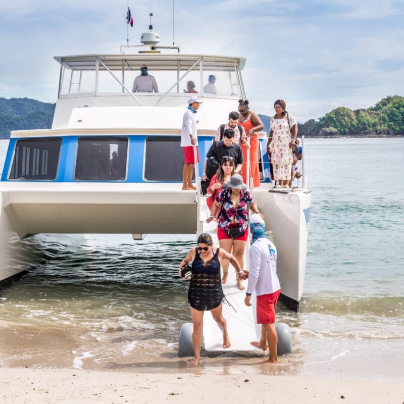 Puntarenas-CostaCat-IslaTortuga-2024-Vendor36 Large